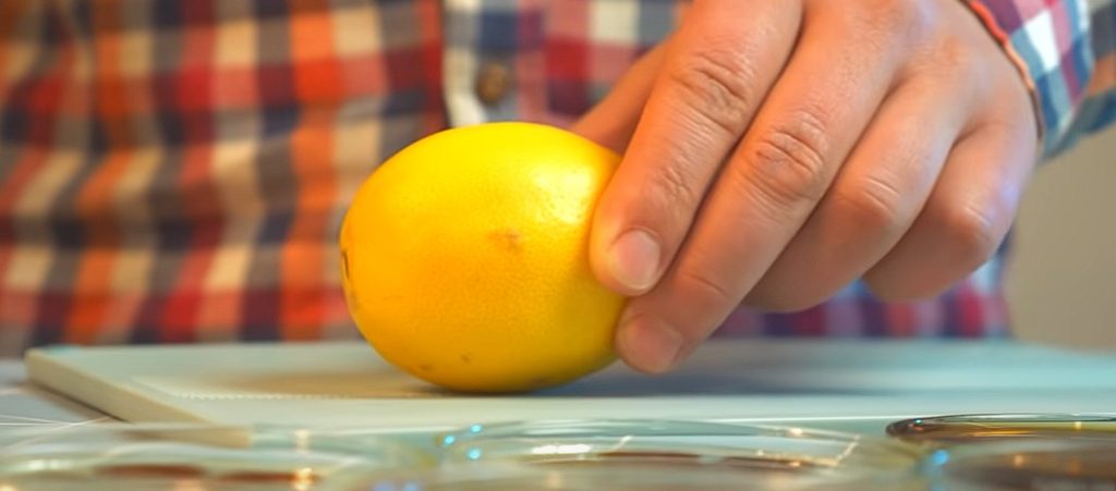 limpieza de zumo de limón